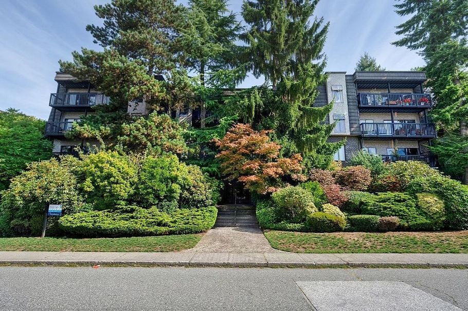 205 150 E 5th Street North Vancouver, BC - 1