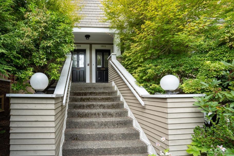 1903 W 14th Avenue Vancouver, BC - 3
