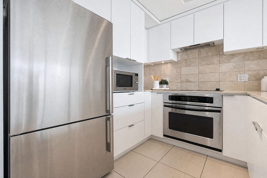 601 1320 Chesterfield Avenue North Vancouver, BC - 10