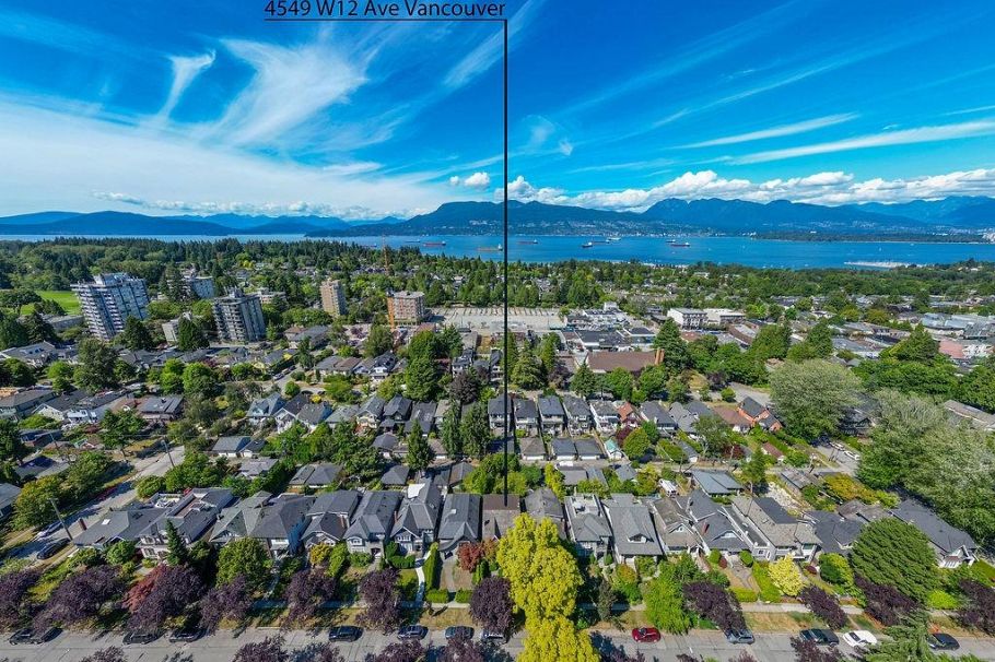 4549 W 12th Avenue Vancouver, BC - 1