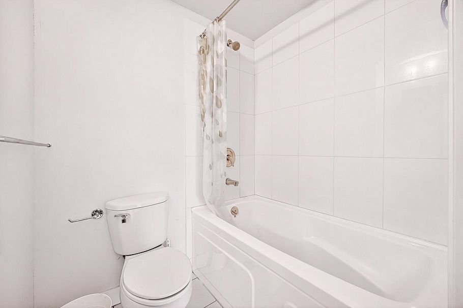 109 5692 Kings Road Vancouver, BC - 23