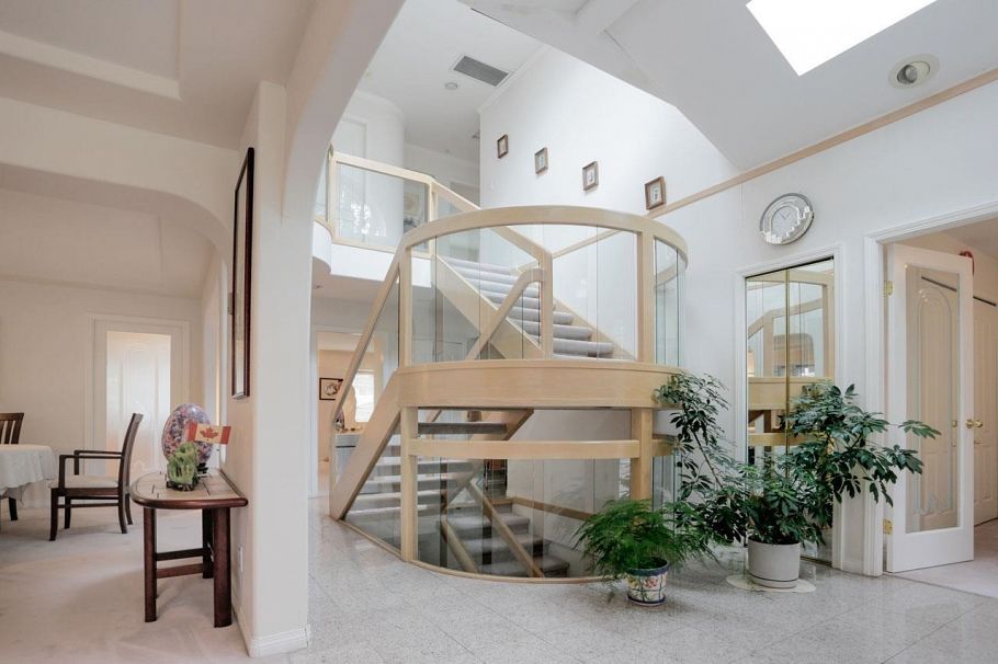 6333 Butler Street Vancouver, BC - 1