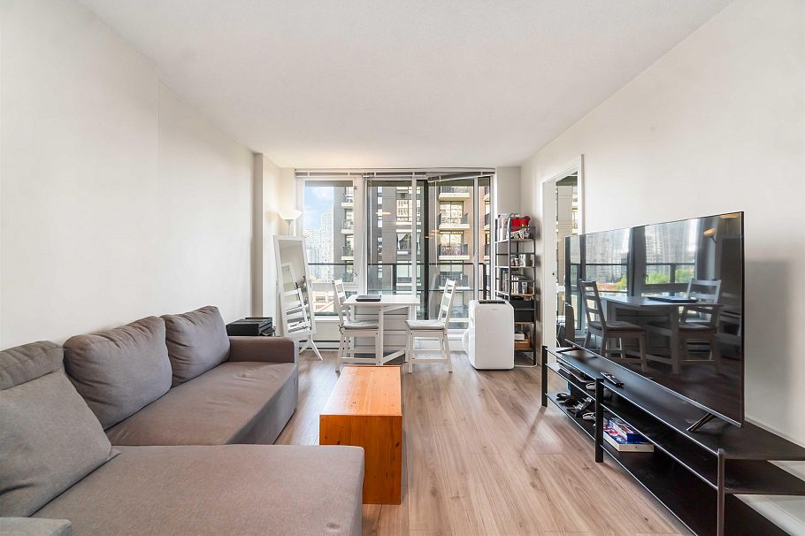 813 1088 Richards Street Vancouver, BC - 4