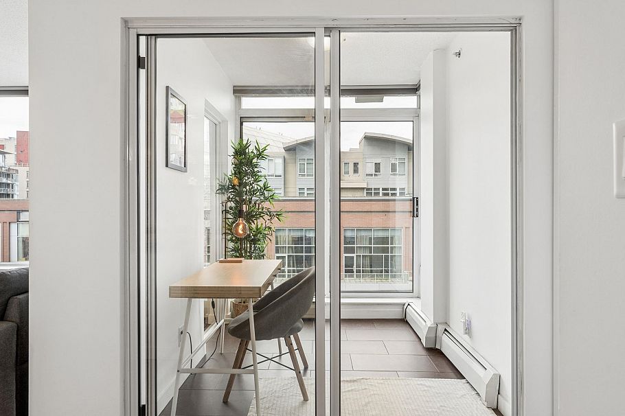 612 618 Abbott Street Vancouver, BC - 20