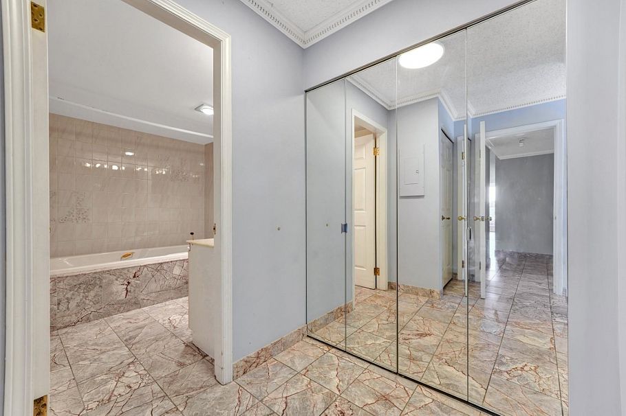 203 1675 Hornby Street Vancouver, BC - 22