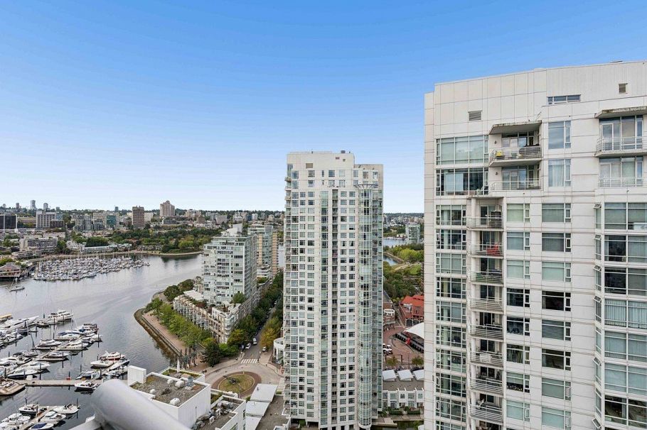 3202 193 Aquarius Mews Vancouver, BC - 28