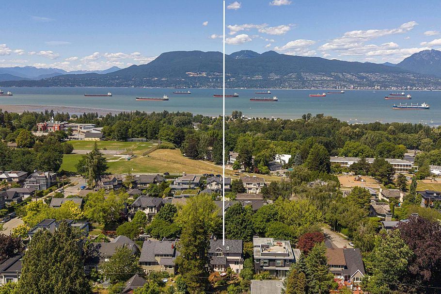4234 W 9th Avenue Vancouver, BC - 37
