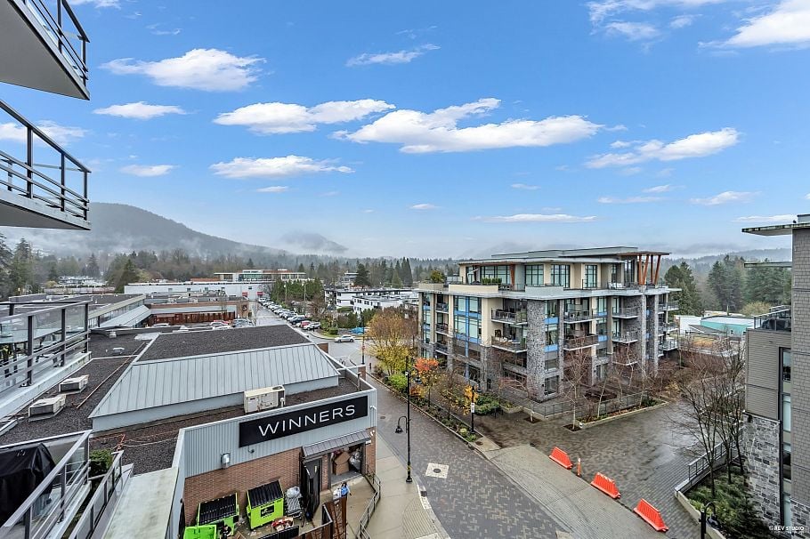 405 2785 Library Lane North Vancouver, BC - 1
