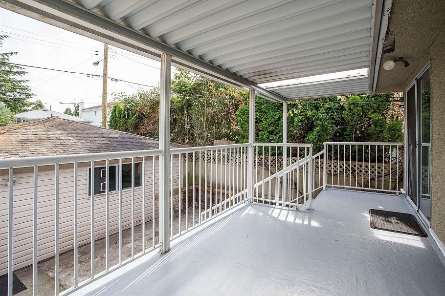 2536 E 29th Avenue Vancouver, BC - 17