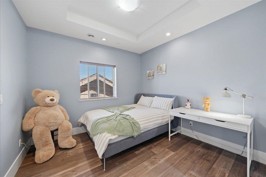 3123 E 7th Avenue Vancouver, BC - 21