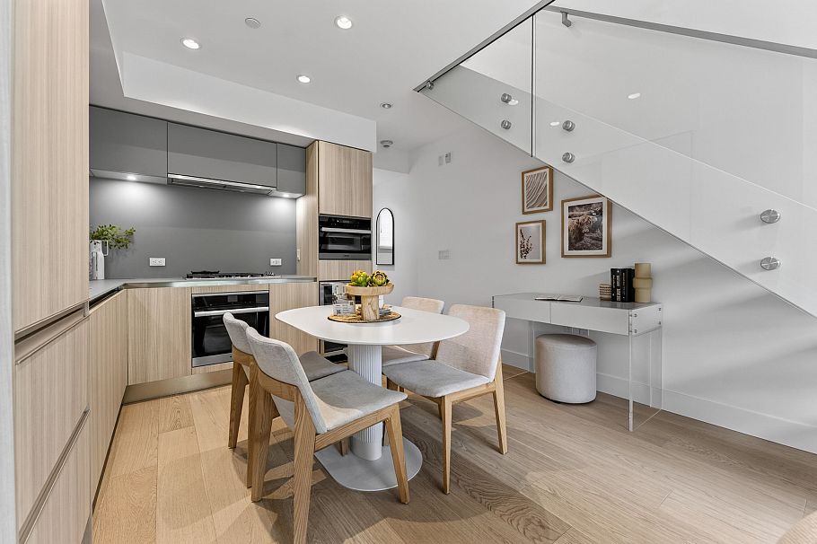 150 W Woodstock Avenue Vancouver, BC - 9
