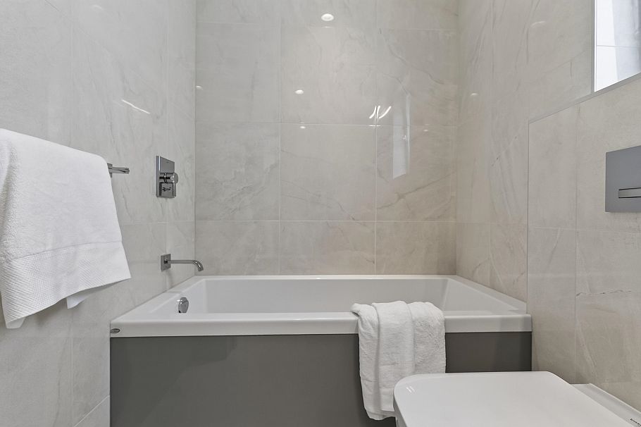 150 W Woodstock Avenue Vancouver, BC - 24