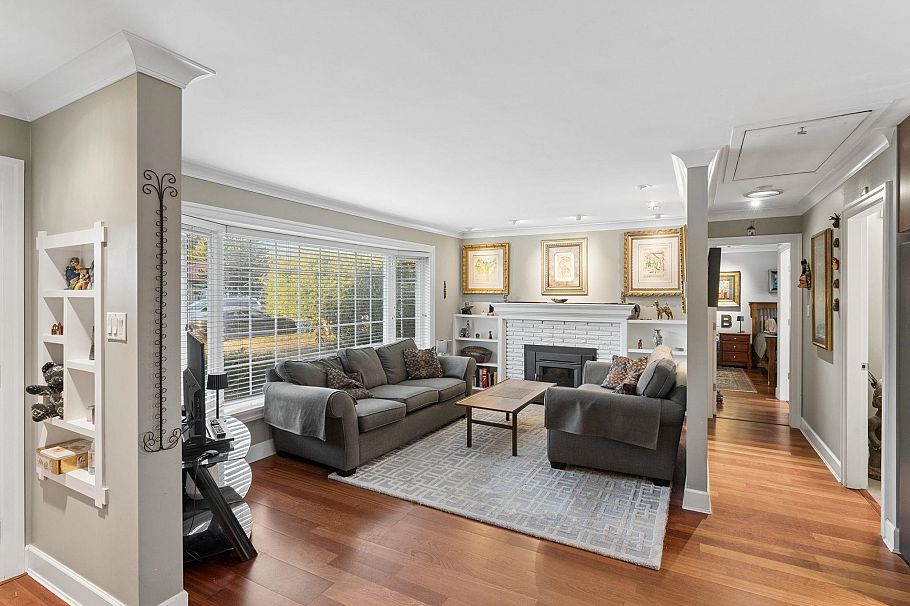 1283 Pinewood Crescent North Vancouver, BC - 7