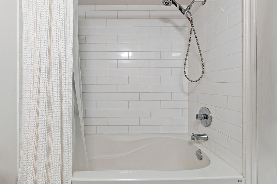 102 1055 W 13th Avenue Vancouver, BC - 21