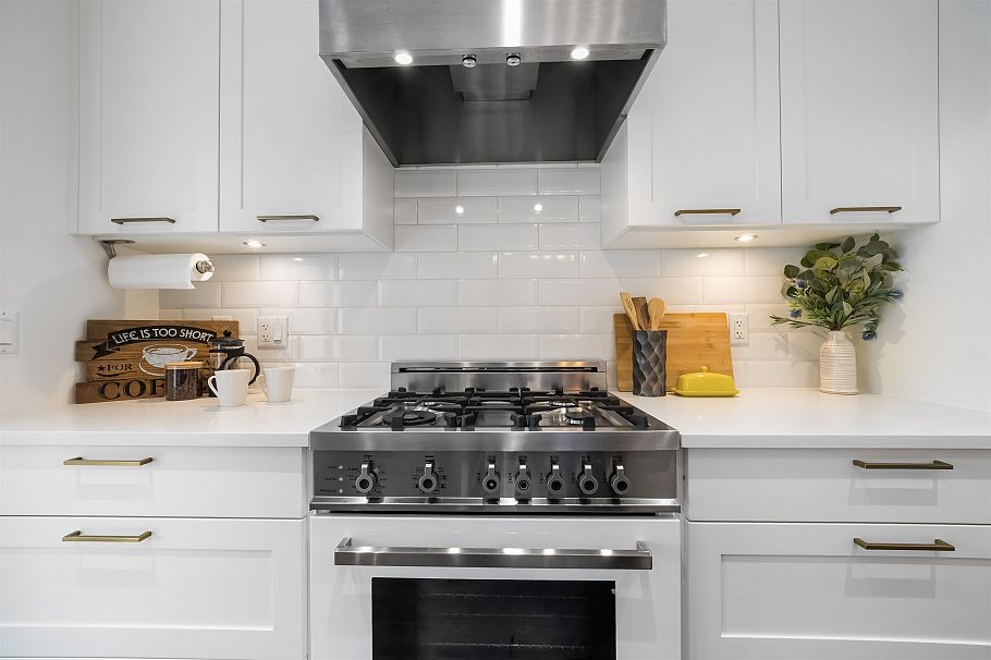 305 168 E 35th Avenue Vancouver, BC - 13