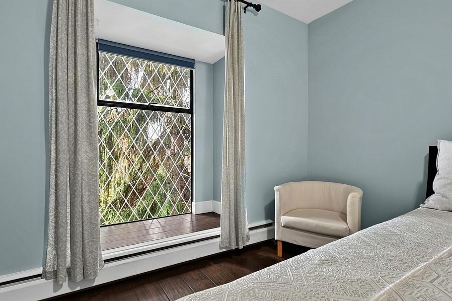 205 150 E 5th Street North Vancouver, BC - 16
