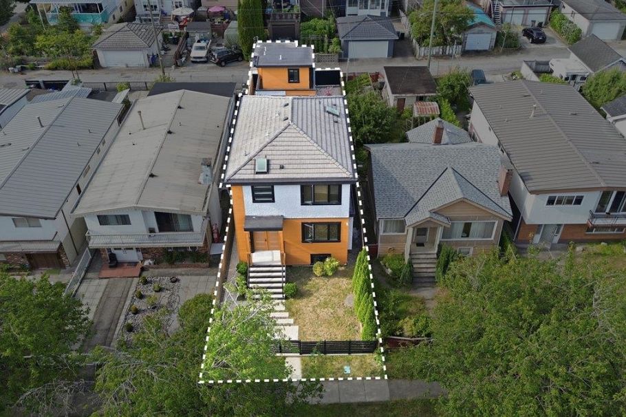 3123 E 7th Avenue Vancouver, BC - 30