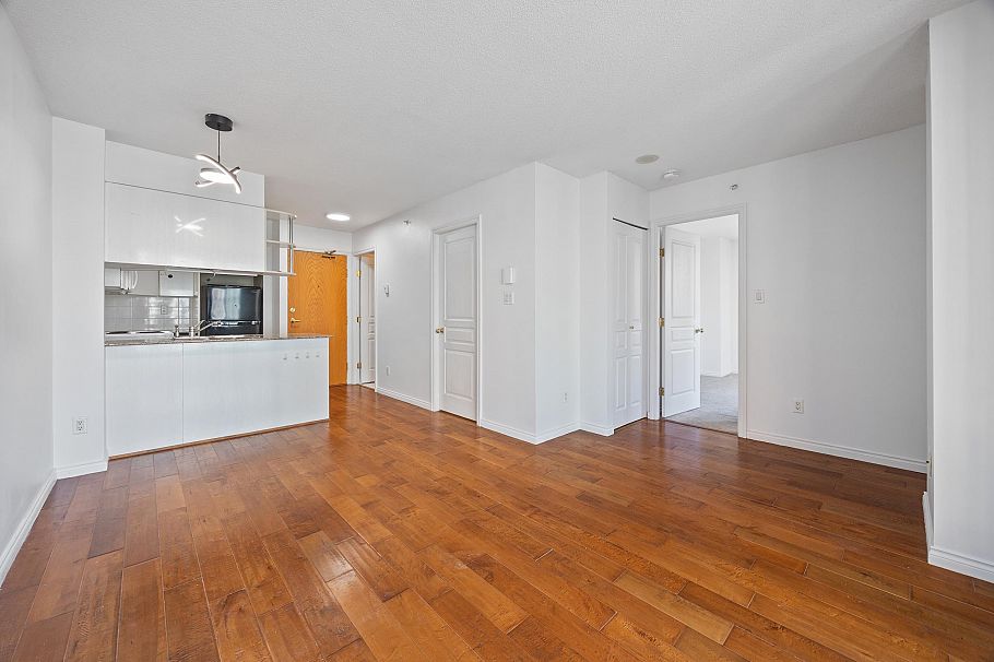 907 1189 Howe Street Vancouver, BC - 13