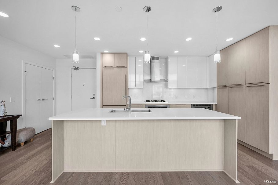604 5077 Cambie Street Vancouver, BC - 5