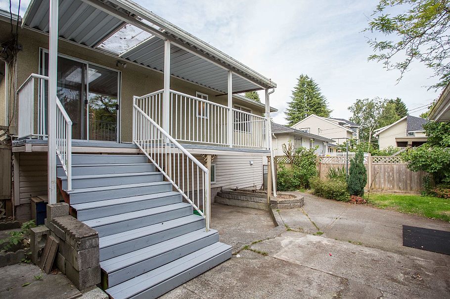 2536 E 29th Avenue Vancouver, BC - 24
