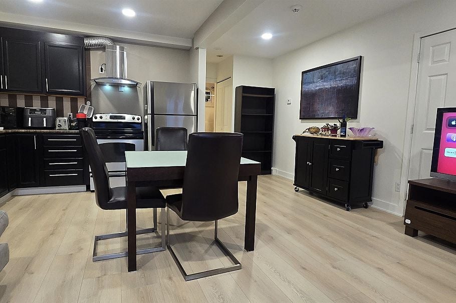 851 CALVERHALL ST STREET, North Vancouver BC V7L 1X8 North Vancouver, BC - 3
