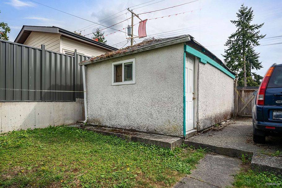 1978 E 8th Avenue Vancouver, BC - 23