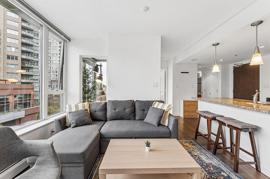 612 618 Abbott Street Vancouver, BC - 15