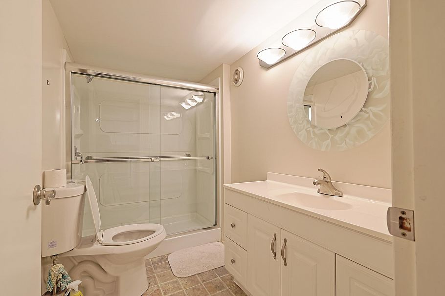 2546 Eton Street Vancouver, BC - 22