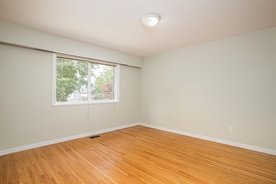 2536 E 29th Avenue Vancouver, BC - 13