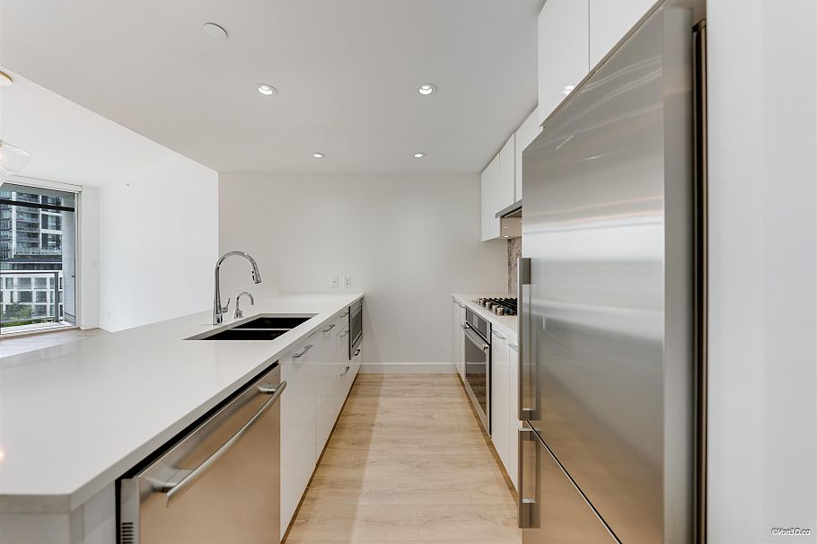 615 3557 Sawmill Crescent Vancouver, BC - 14