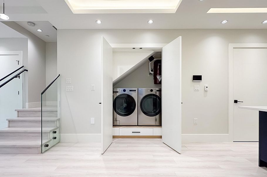 2373 W 7th Street Vancouver, BC - 9