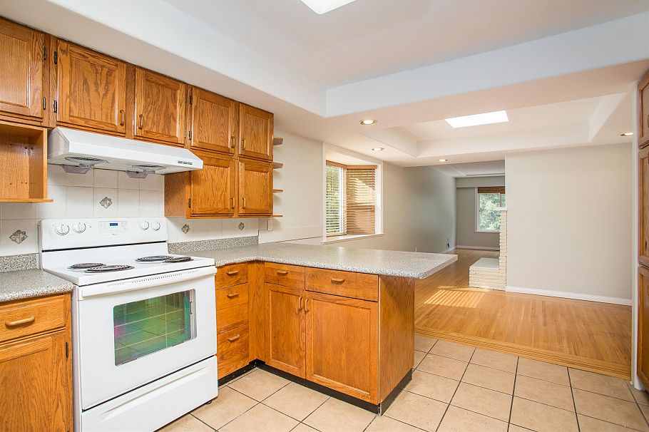 2536 E 29th Avenue Vancouver, BC - 11