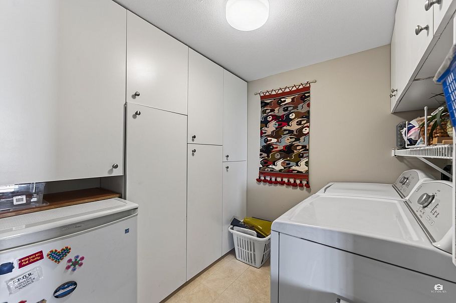 PH2A 2988 W Alder St Vancouver, BC - 13