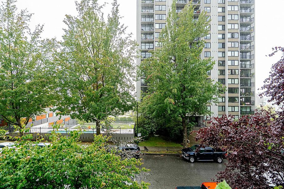 310 1355 Harwood Street Vancouver, BC - 6