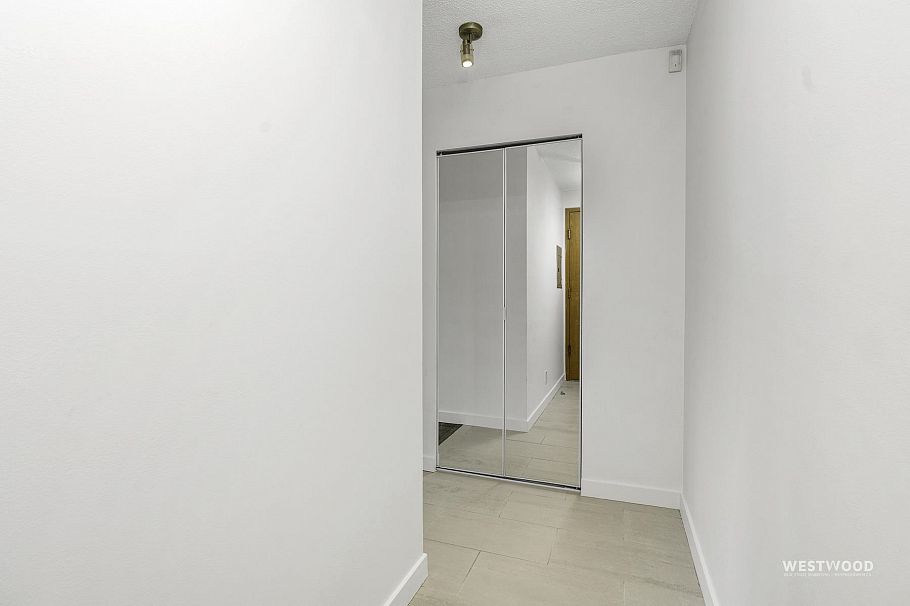 2606 1200 W Georgia Street Vancouver, BC - 2