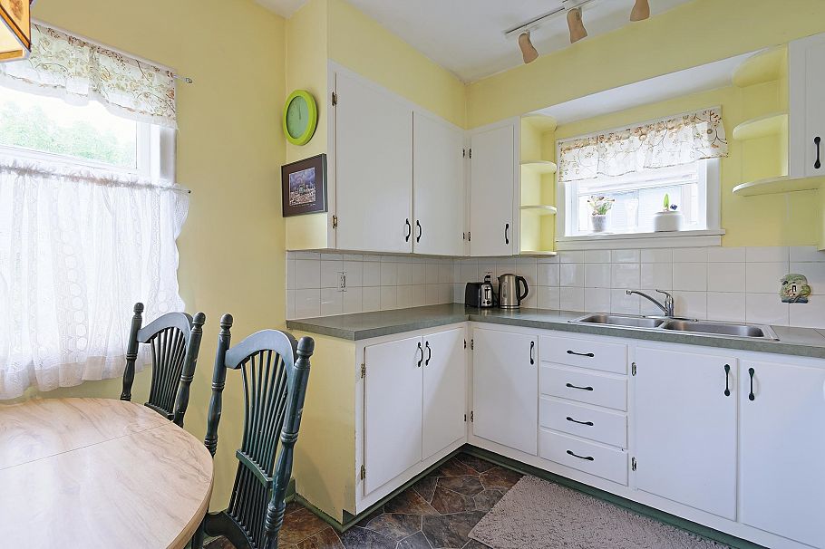 2546 Eton Street Vancouver, BC - 8