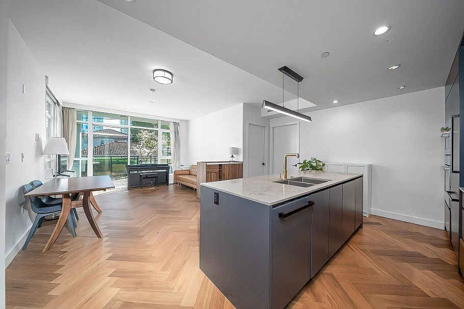 106 458 63rd Avenue Vancouver, BC - 8