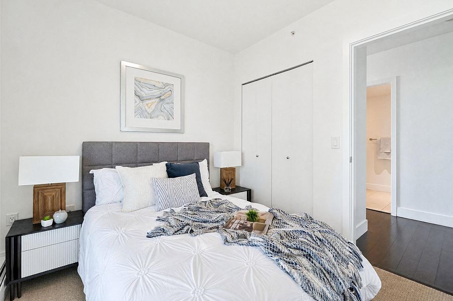 601 1320 Chesterfield Avenue North Vancouver, BC - 18