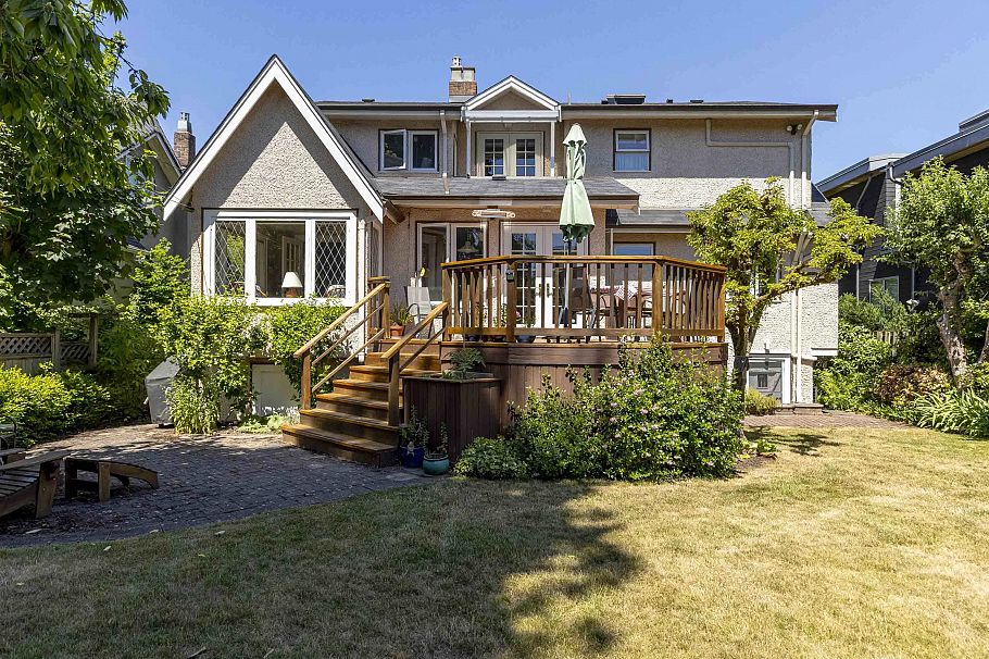 4234 W 9th Avenue Vancouver, BC - 32