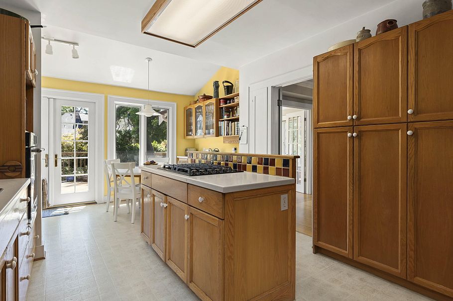 4234 W 9th Avenue Vancouver, BC - 12