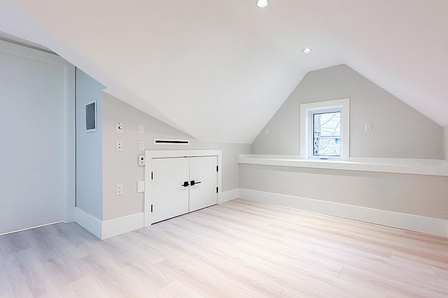 2373 W 7th Street Vancouver, BC - 33
