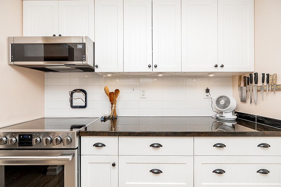 310 1355 Harwood Street Vancouver, BC - 9