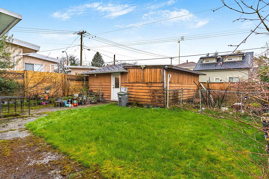 409 E 63rd Avenue Vancouver, BC - 35