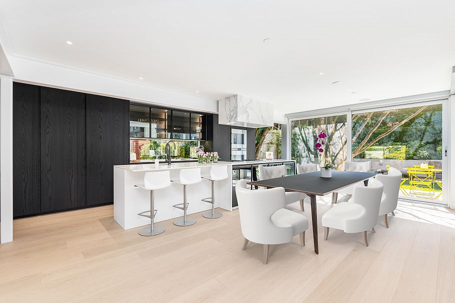 4416 W 1st Avenue Vancouver, BC - 9