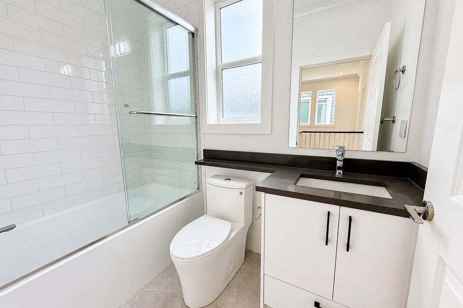 1427 E 27th Avenue Vancouver, BC - 15
