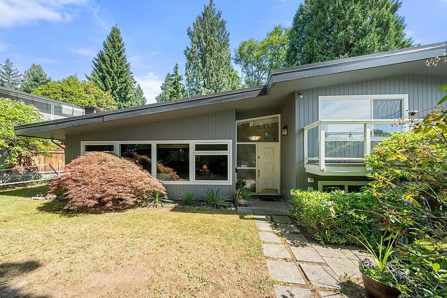 3920 Delbrook Avenue North Vancouver, BC - 1