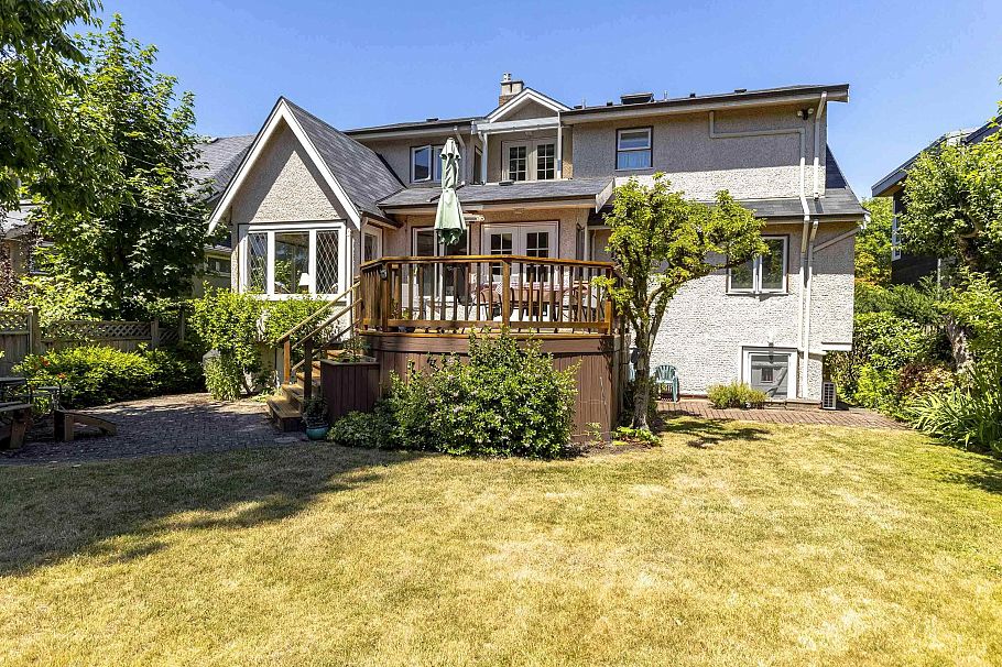 4234 W 9th Avenue Vancouver, BC - 31