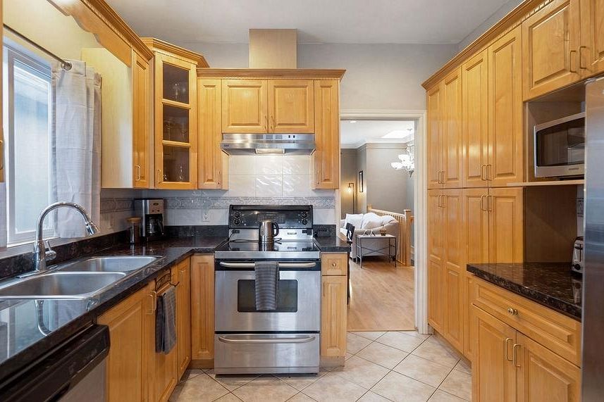 968 E 31st Avenue Vancouver, BC - 10