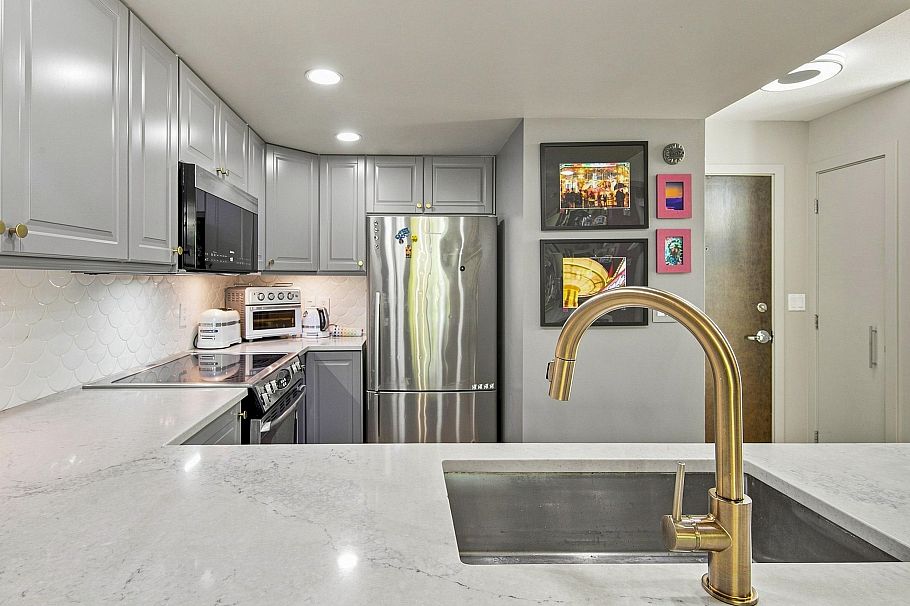 306 125 Milross Avenue Vancouver, BC - 17