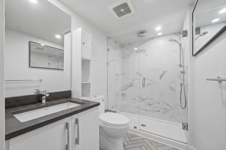 203 2508 Fraser Street Vancouver, BC - 4
